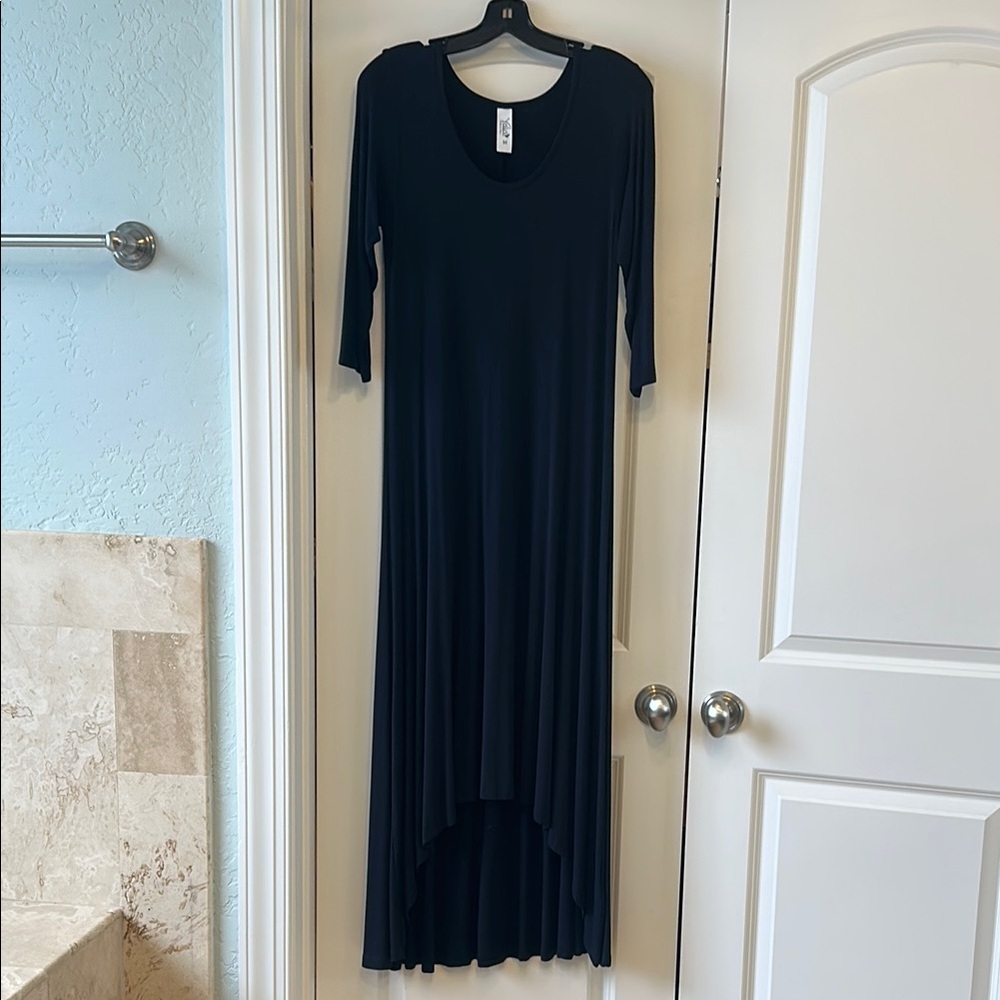 Black Casual Sheath Dress with 3/4 Cuffed Sleeves and Scoop Neck